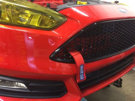 focus st front tow strap